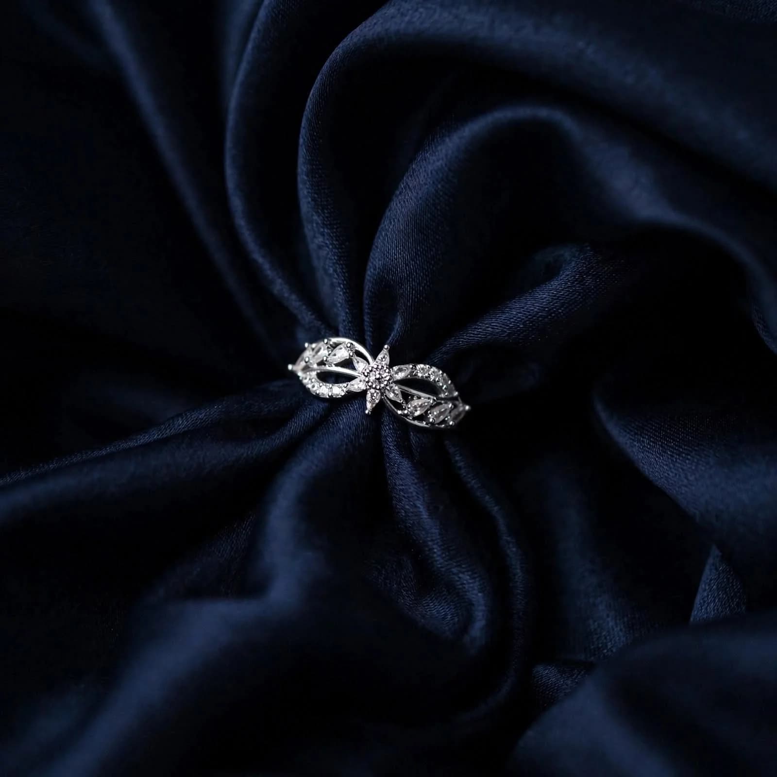 The Stella Ring